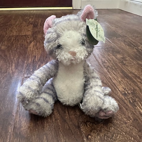 First & Main Kit Kat 7” Sitting Grey Tabby Cat Bean Bag Plush NWT - Picture 1 of 4